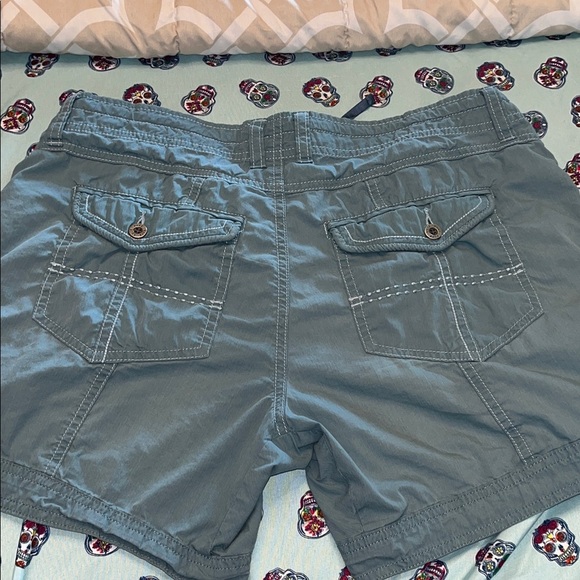 Kuhn size 6 Women's Blue-Gray Shorts - Picture 6 of 7